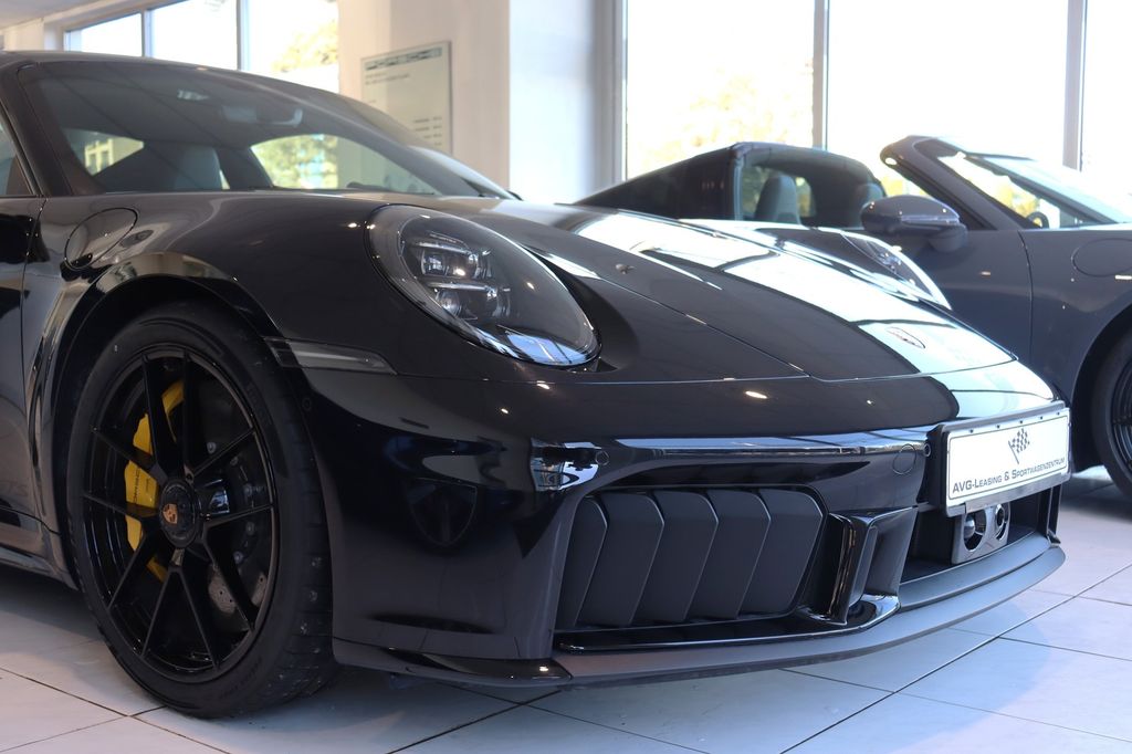 Porsche 992 2024