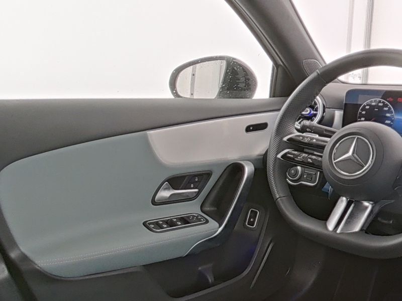 Mercedes-Benz A 250 2024