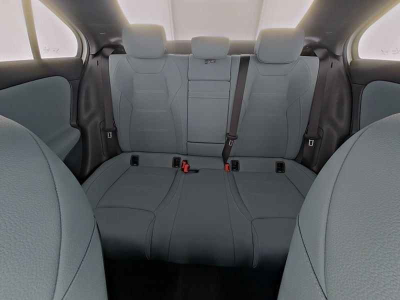 Mercedes-Benz A 250 2024