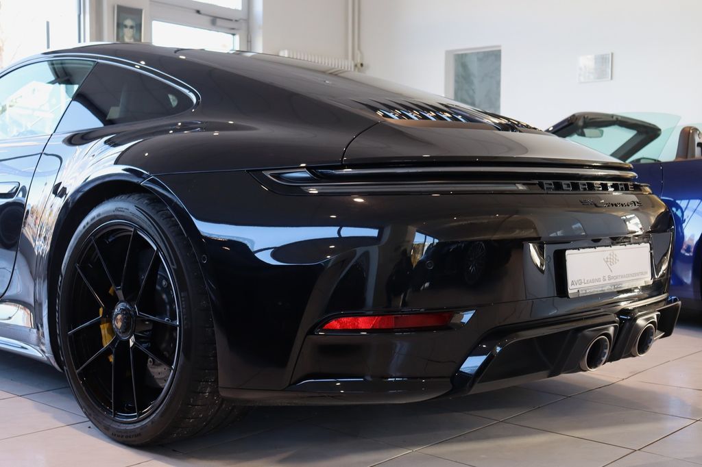 Porsche 992 2024