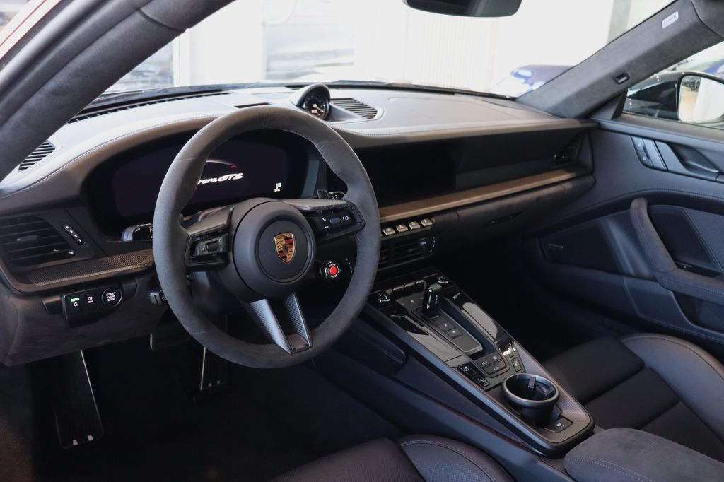 Porsche 992 2024