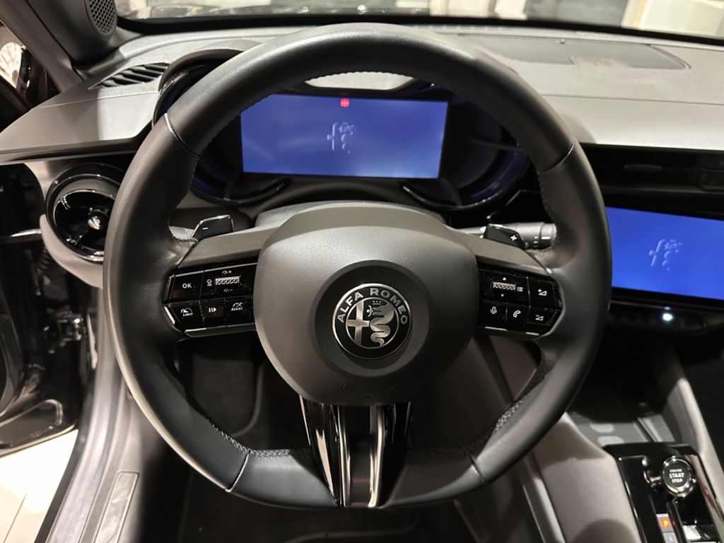 Alfa Romeo Junior 2025