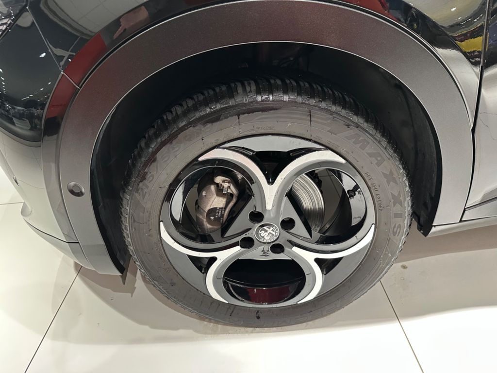 Alfa Romeo Junior 2025