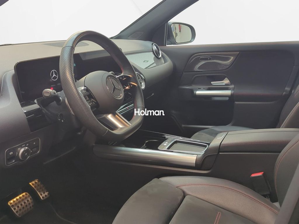 Mercedes-Benz GLA 200 2024