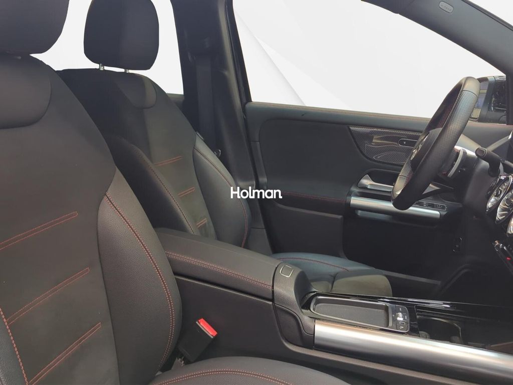 Mercedes-Benz GLA 200 2024
