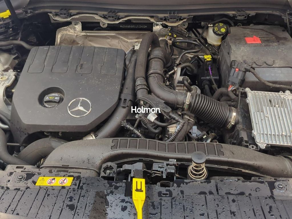 Mercedes-Benz GLA 200 2024