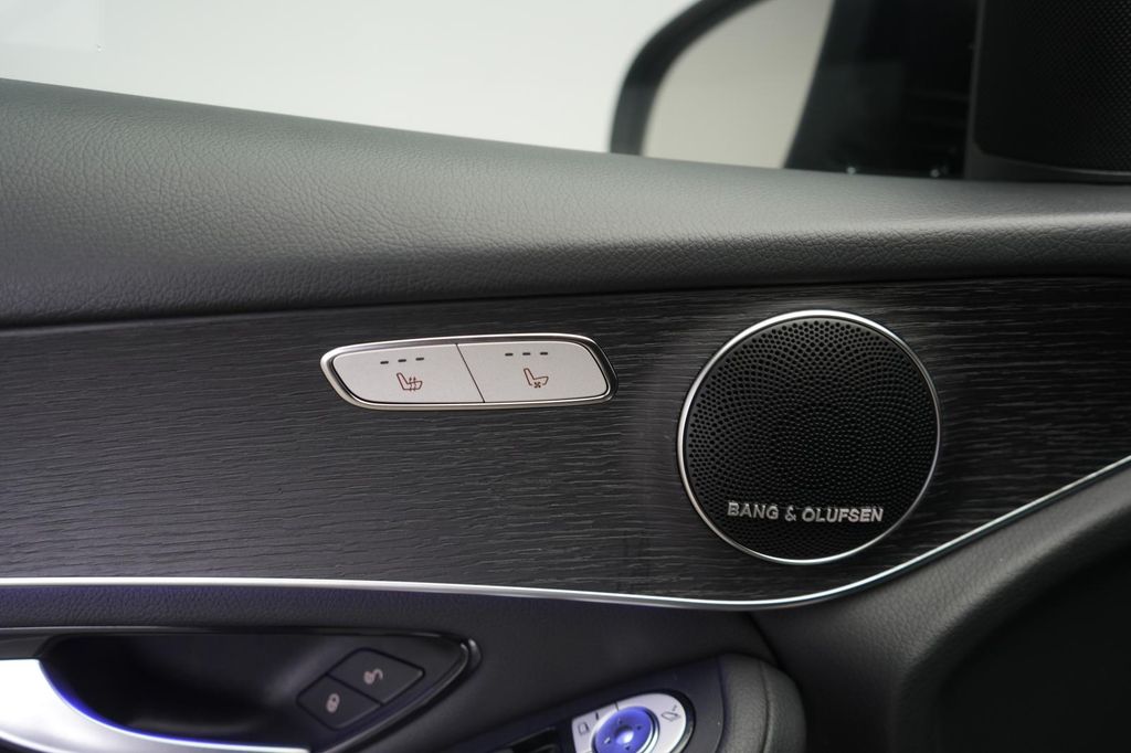Mercedes-Benz GLC 300 2022