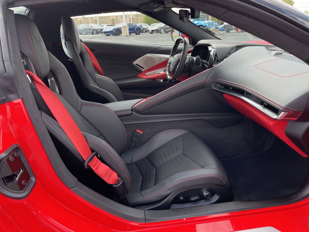 Corvette C8 2025