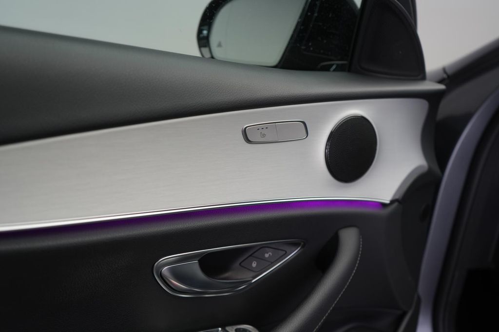 Mercedes-Benz E 300 2021