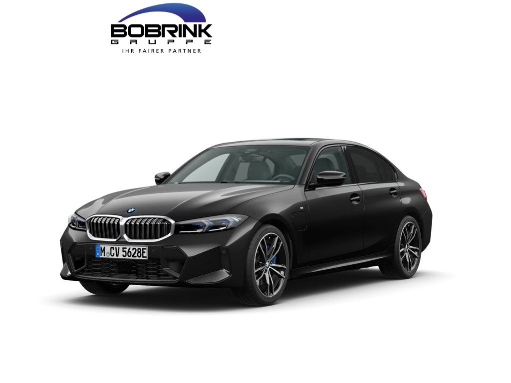 BMW 330 2022