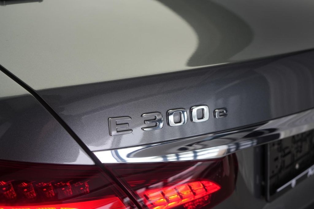 Mercedes-Benz E 300 2021