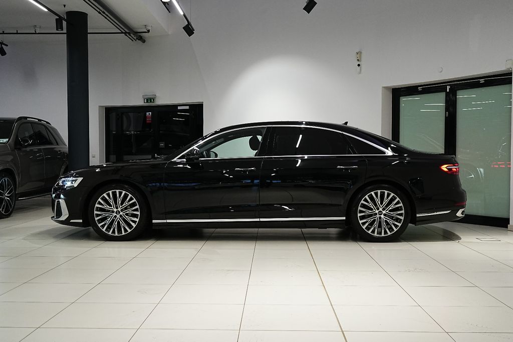Audi A8 2024