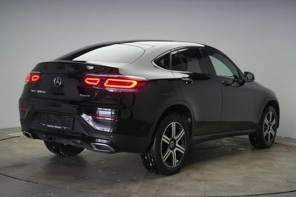 Mercedes-Benz GLC 300 2022