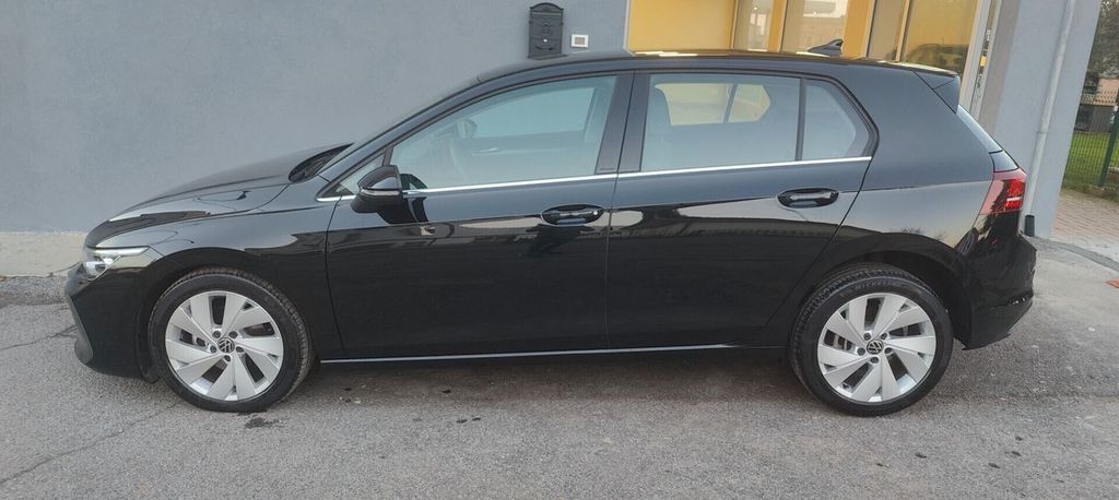 Volkswagen Golf 2025