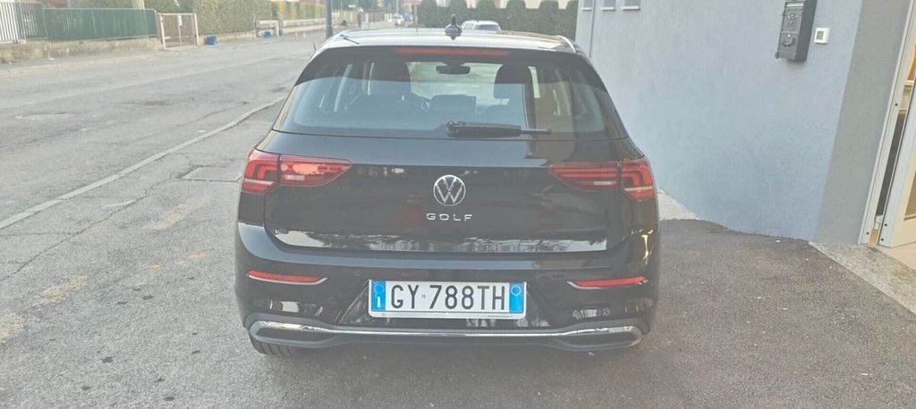 Volkswagen Golf 2025