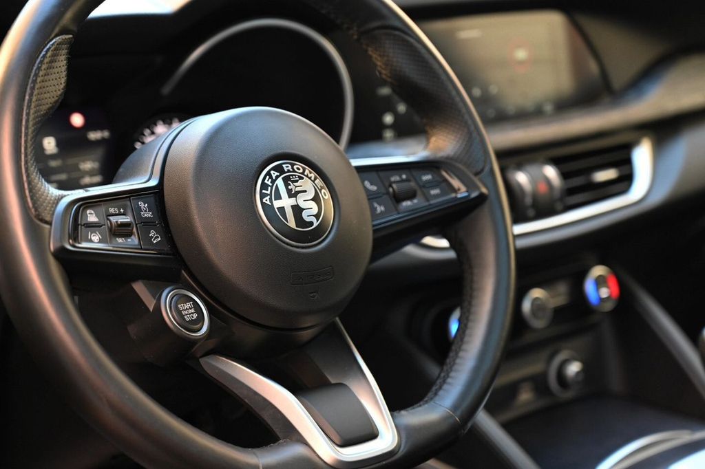 Alfa Romeo Stelvio 2021