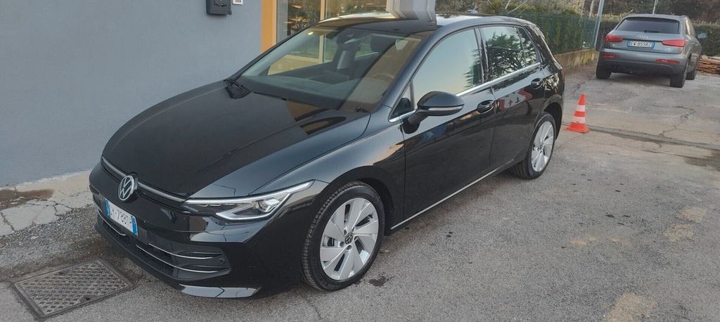 Volkswagen Golf 2025