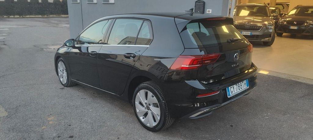 Volkswagen Golf 2025