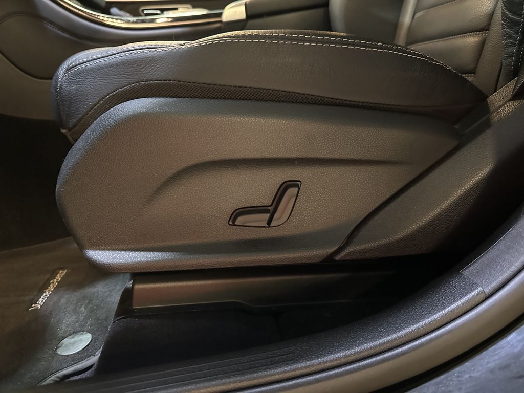 Mercedes-Benz EQC 2022