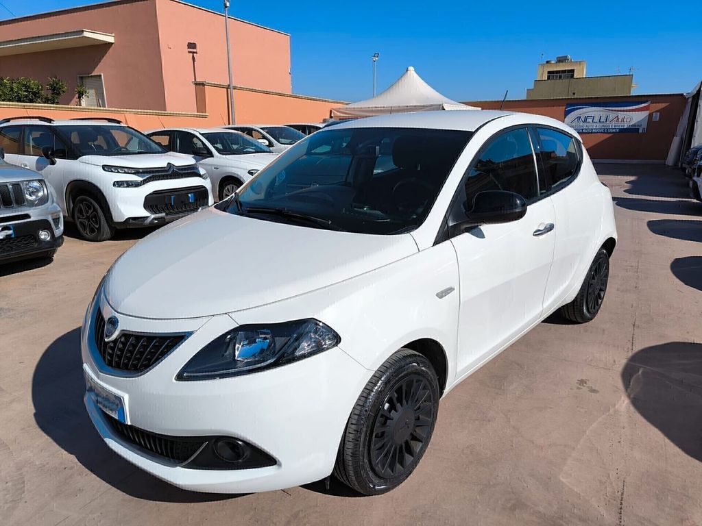 Lancia Ypsilon 2022