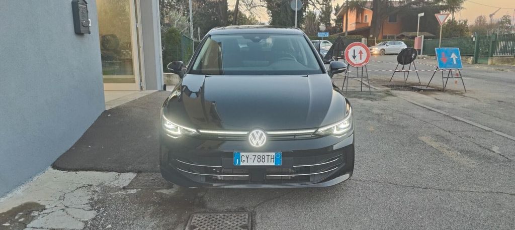 Volkswagen Golf 2025
