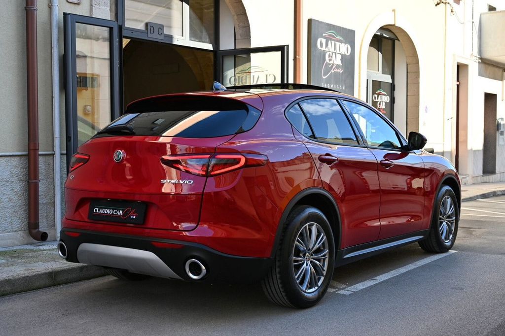 Alfa Romeo Stelvio 2021