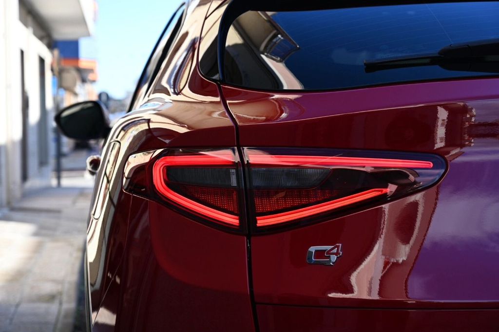 Alfa Romeo Stelvio 2021