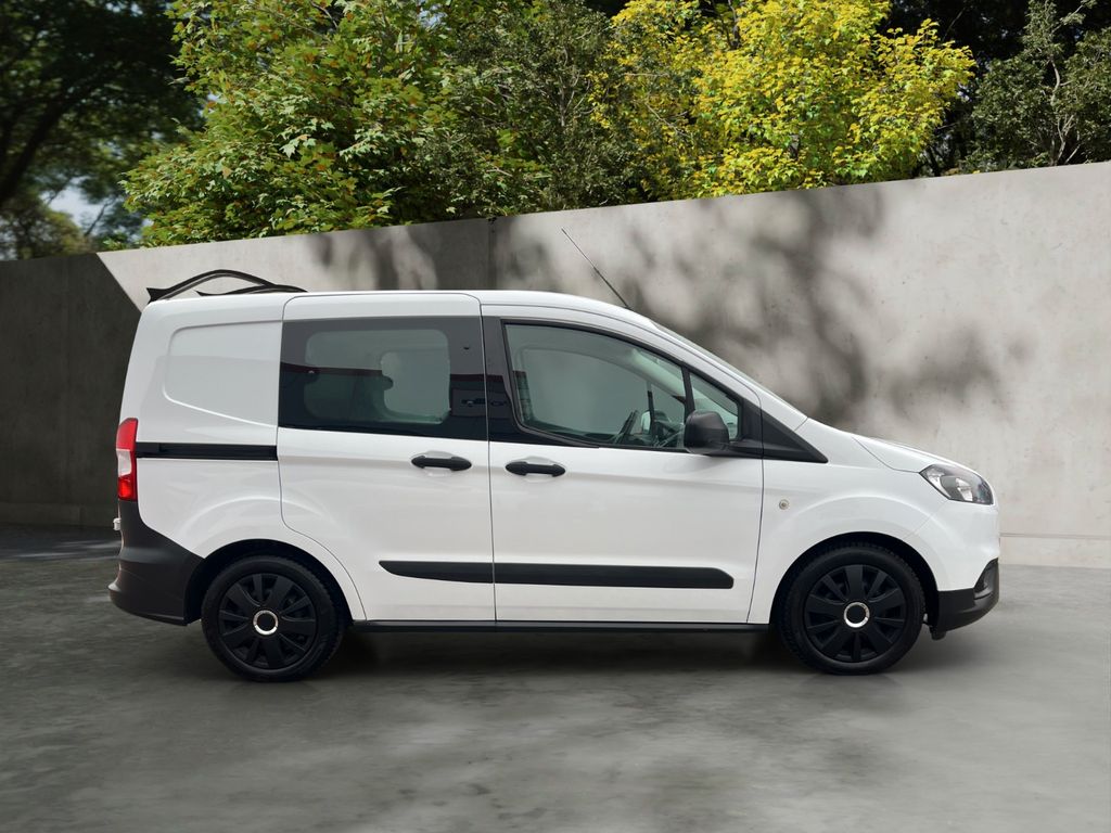 Ford Transit Courier 2020