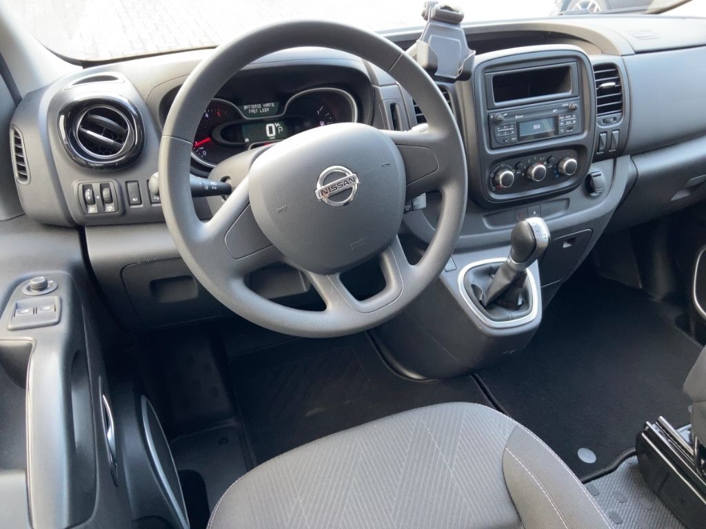 Nissan NV300 2021