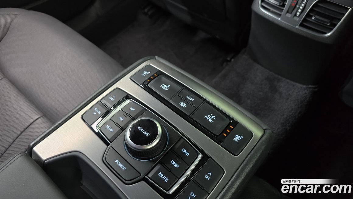 Hyundai Genesis 2015