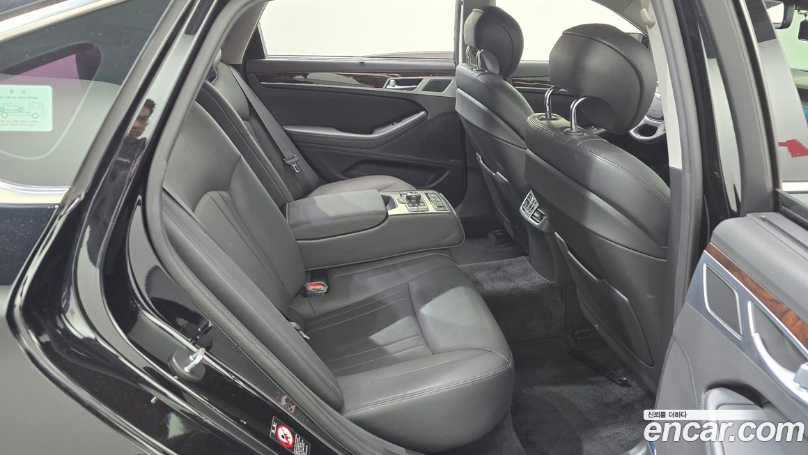 Hyundai Genesis 2015