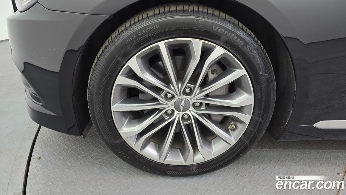 Hyundai Genesis 2015