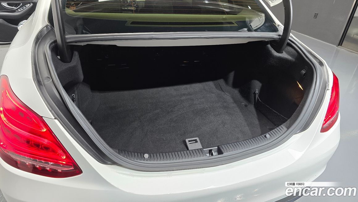 Mercedes-Benz C-Class 2016