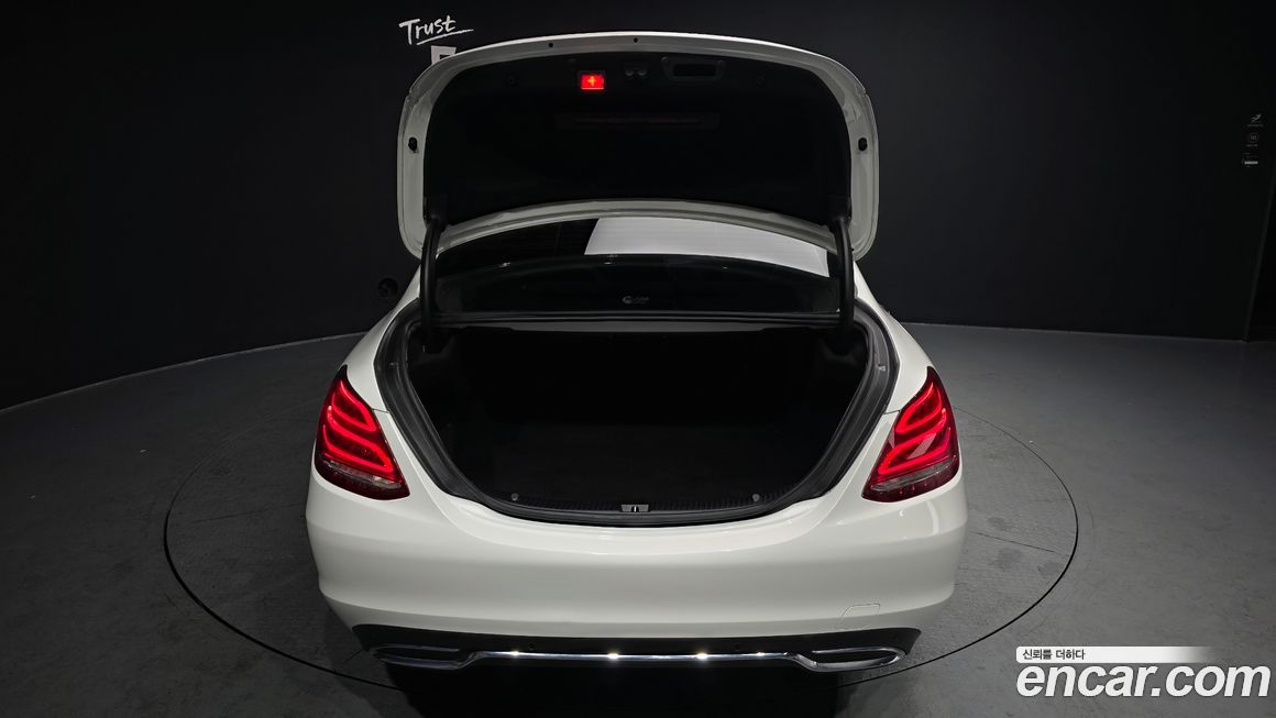 Mercedes-Benz C-Class 2016