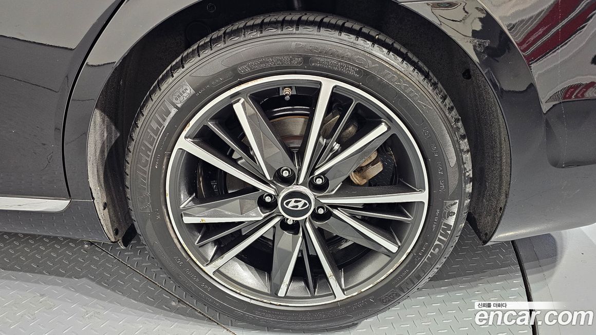 Hyundai Grandeur 2020