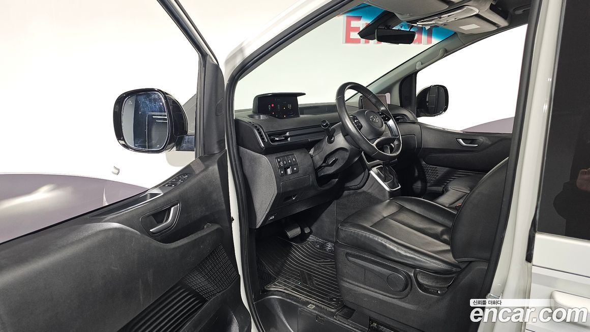 Hyundai Staria 2022