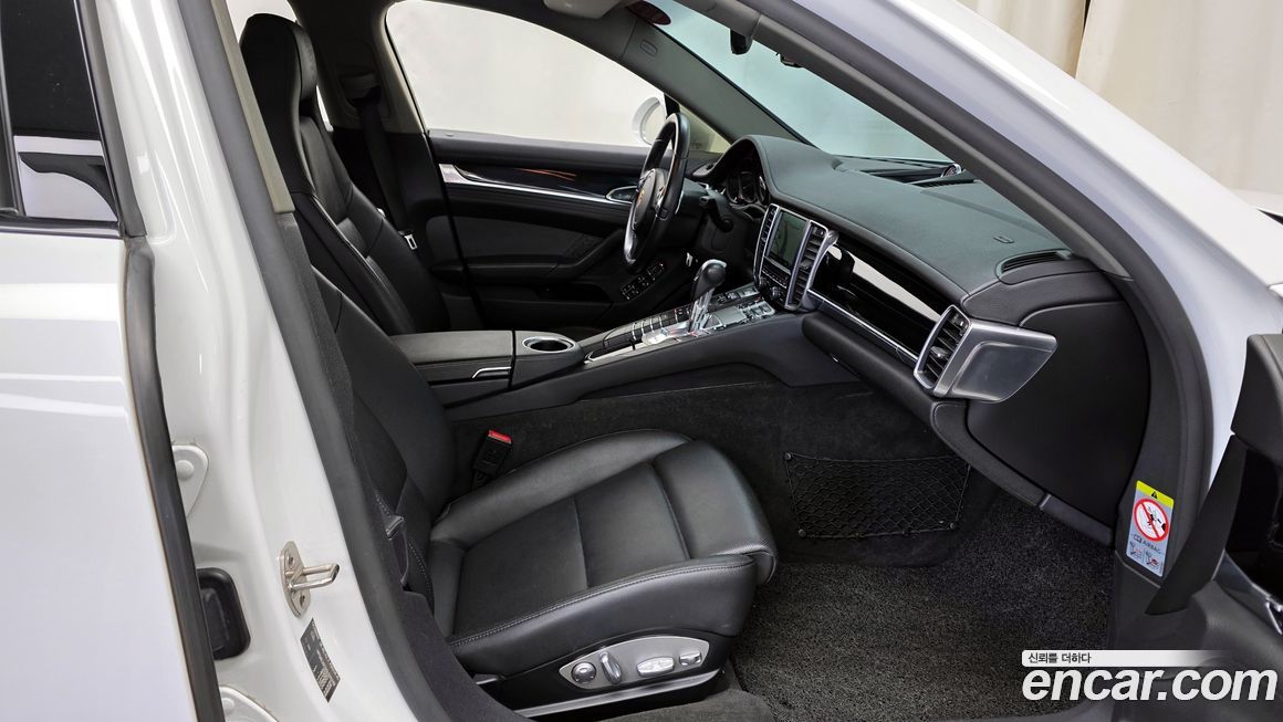 Porsche Panamera 2016