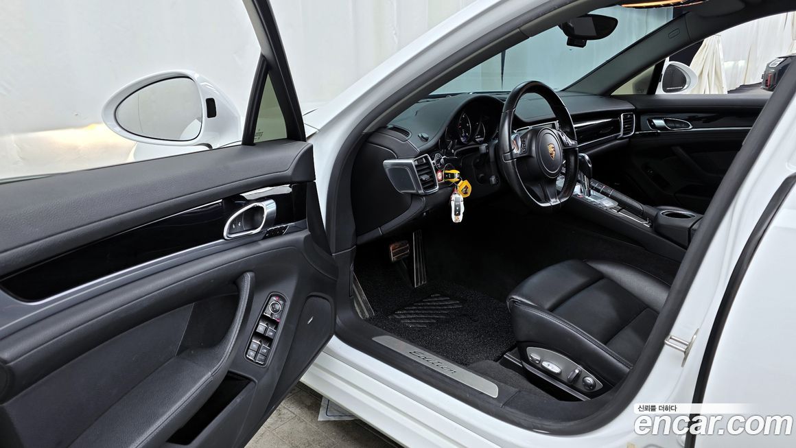 Porsche Panamera 2016