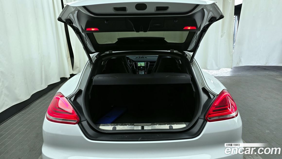 Porsche Panamera 2016