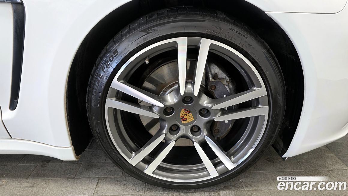 Porsche Panamera 2016