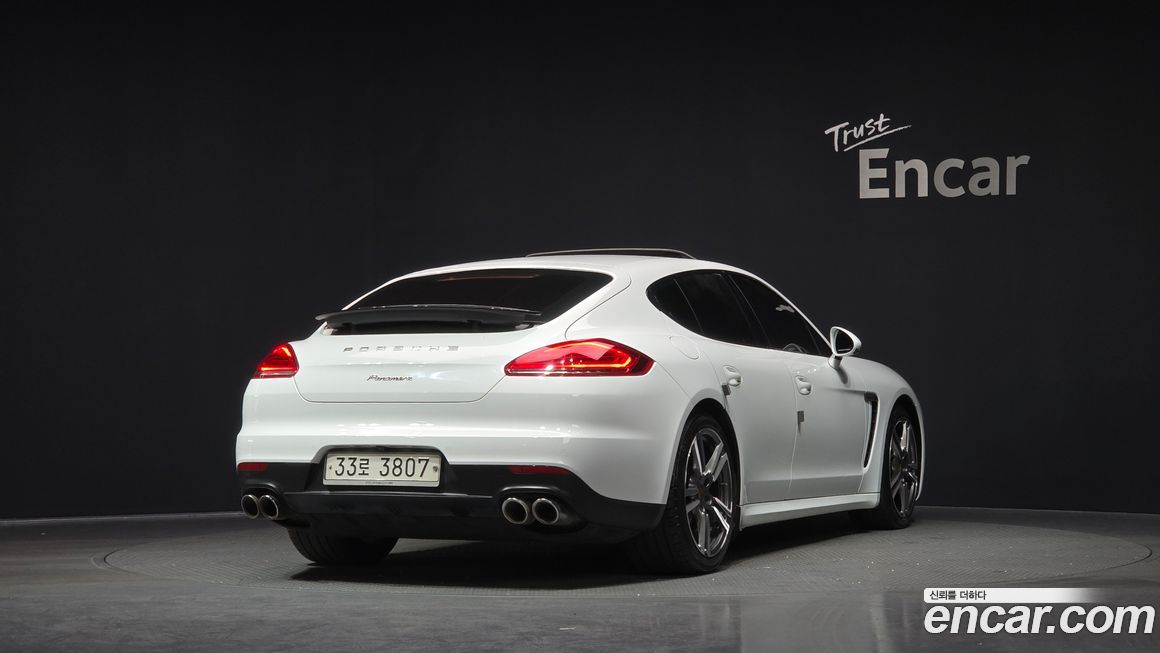 Porsche Panamera 2016