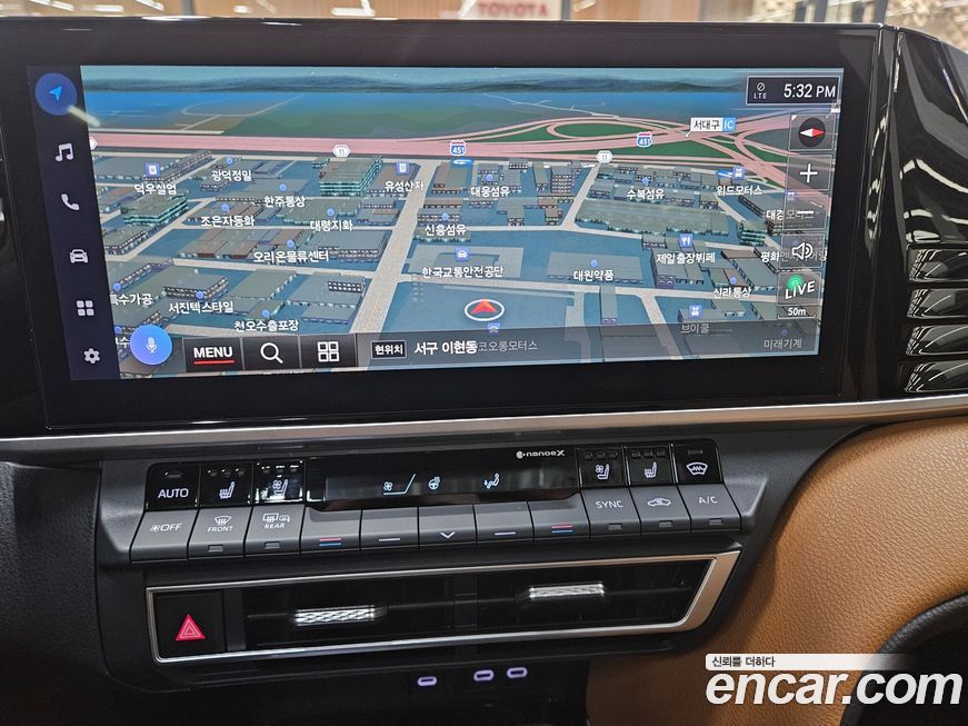 Toyota Camry 2025