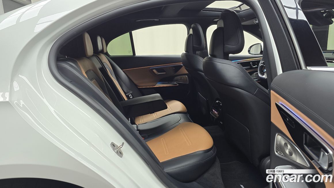 Mercedes-Benz E-Class 2025