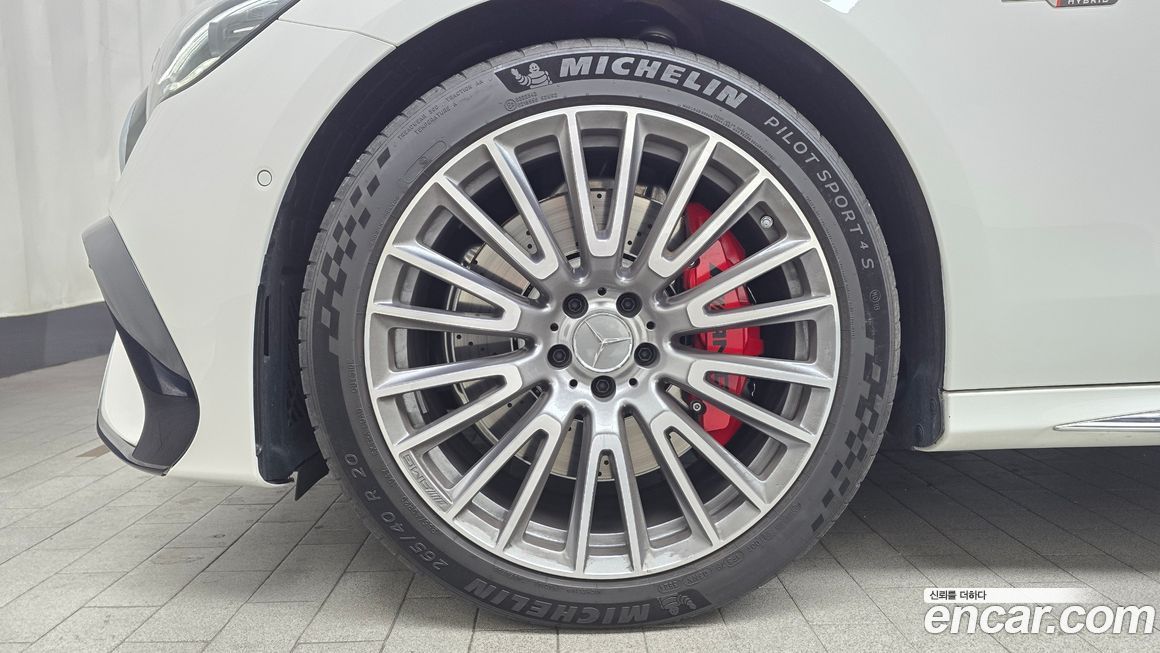 Mercedes-Benz E-Class 2025