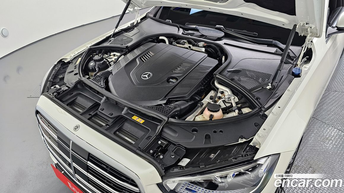 Mercedes-Benz S-Class 2021