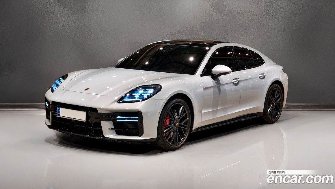 Porsche Panamera 2025