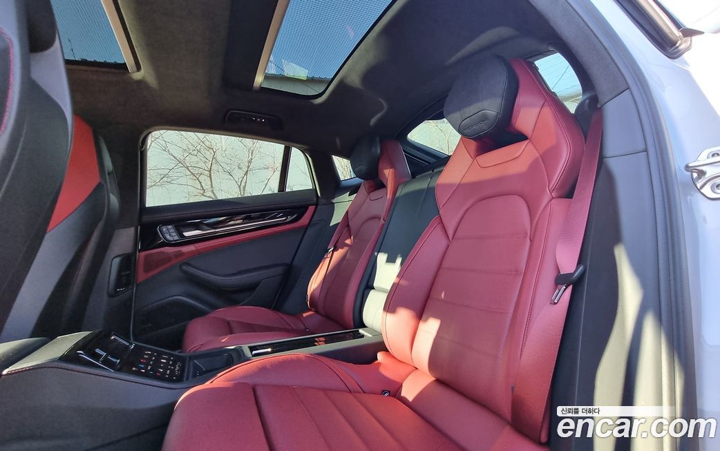 Porsche Panamera 2025