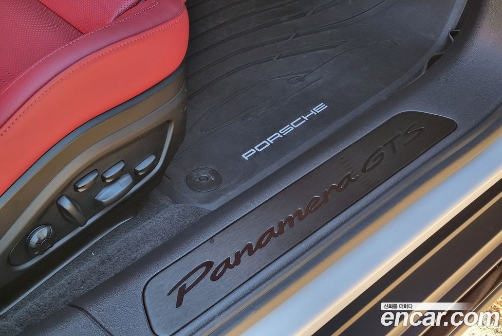 Porsche Panamera 2025