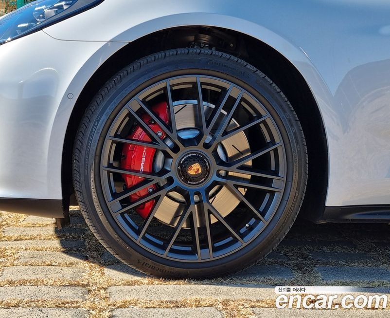 Porsche Panamera 2025