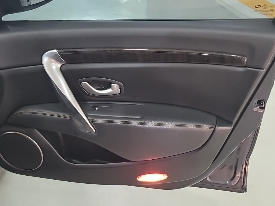 Renault-KoreaSamsung SM7 2012